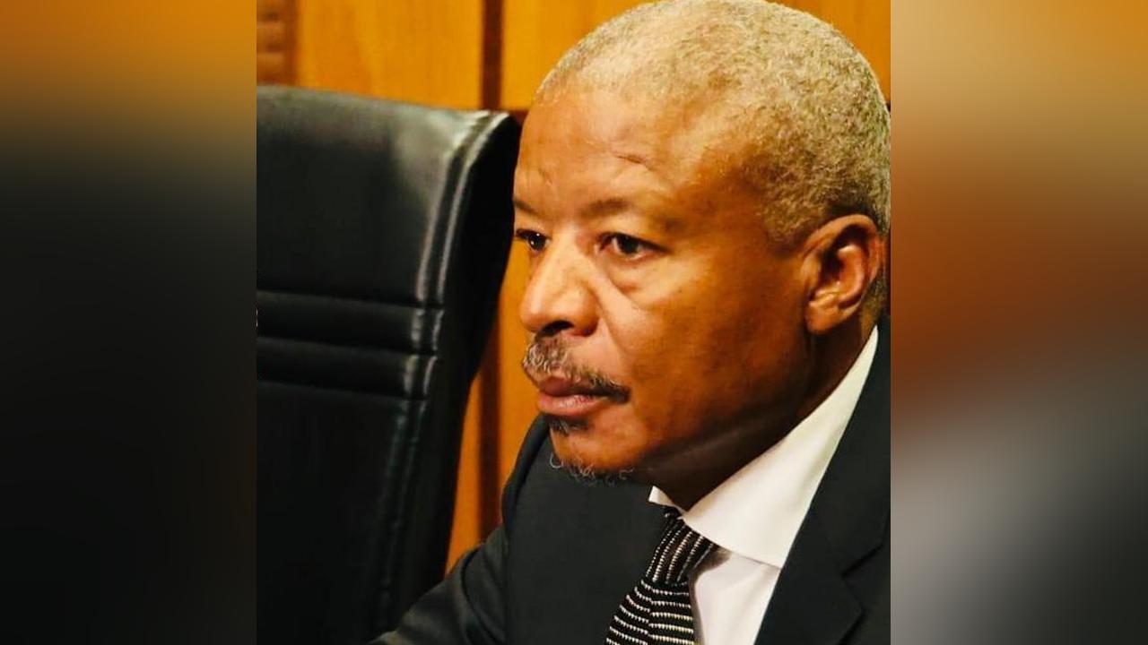 Anti-Corruption investigator demanded R250,000.00 bribe from Prime Minister’s Principal Secretary Betram Steward to sabotage R20million COVID-19 corruption case Anti-Corruption investigator demanded R250,000.00 bribe from Prime Minister’s Principal Secretary Betram Steward to sabotage R20million COVID-19 corruption case