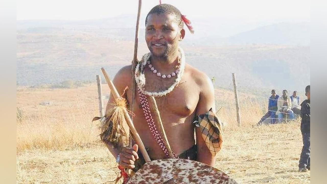 Anti Corruption Commission(ACC) Acting Commissioner Maphevu Mkhatjwa a leader of Bemanti, says “atigwabulwa tibunu temaKhosi nebafana bawo” Anti Corruption Commission(ACC) Acting Commissioner Maphevu Mkhatjwa a leader of Bemanti, says “atigwabulwa tibunu temaKhosi nebafana bawo”