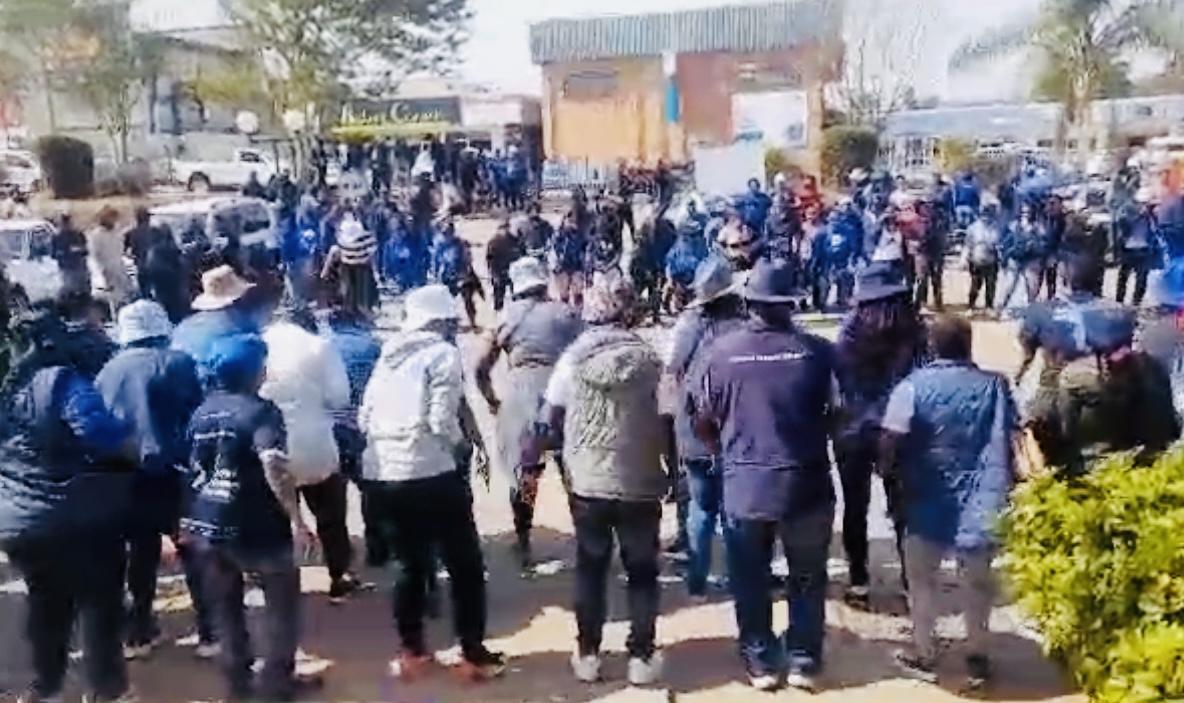 Standard Bank Chief Executive Mvuselelo Fakudze Orders all Striking Workers to Stay from Banking Premises, Employees Refuse to Accept 5.15% Vow to Continue with Strike Standard Bank Chief Executive Mvuselelo Fakudze Orders all Striking Workers to Stay from Banking Premises, Employees Refuse to Accept 5.15% Vow to Continue with Strike