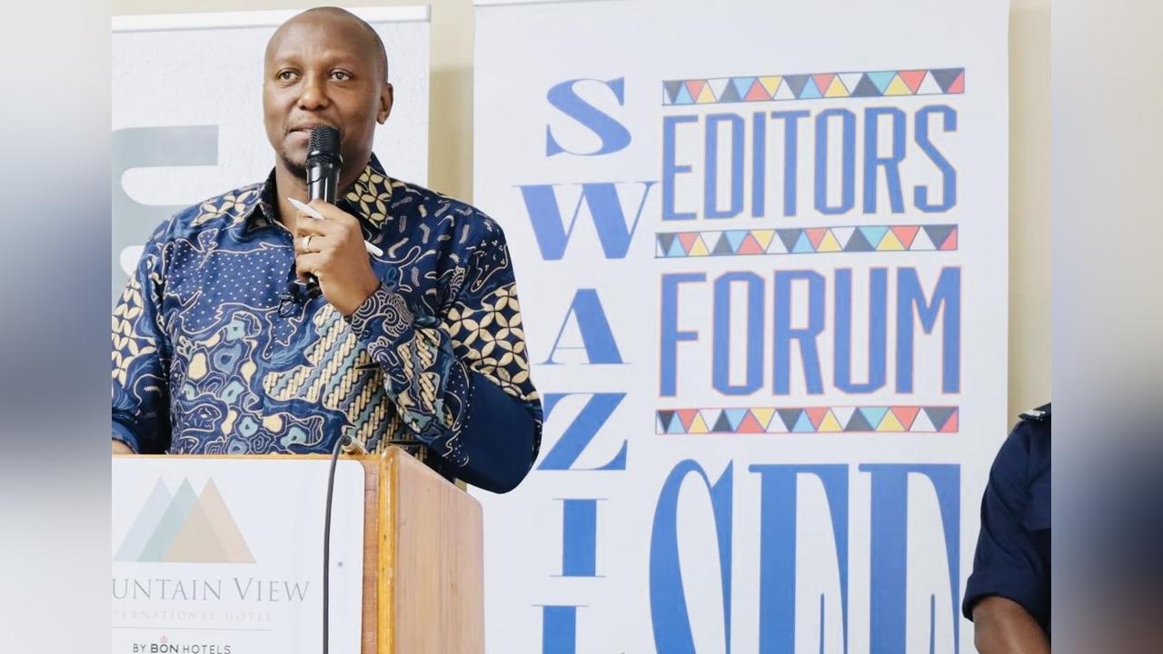 Eswatini Editors Forum(Eef) Chairman Mbongeni Mbingo Apologizes to Prime Minister over Bheki Makhubu’S Hard-Hitting Sentiments Eswatini Editors Forum(Eef) Chairman Mbongeni Mbingo Apologizes to Prime Minister over Bheki Makhubu’S Hard-Hitting Sentiments