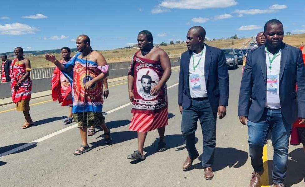 King Mswati Officially Opens R647Million Nhlangano-Sicunusa Road,Calls for Establishment of Factories to Create Jobs and Business Opportunities. King Mswati Officially Opens R647Million Nhlangano-Sicunusa Road,Calls for Establishment of Factories to Create Jobs and Business Opportunities.