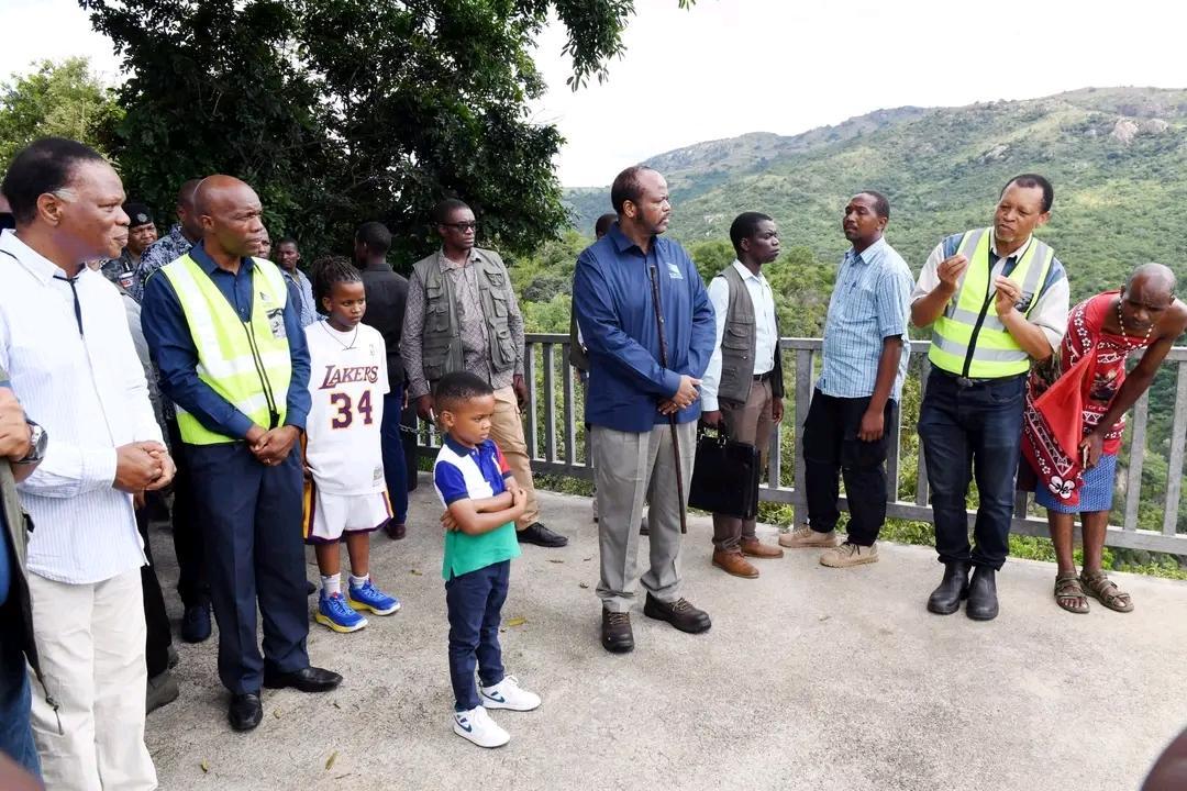 BIG INFRASTRUCTURE PROJECTS FOR MDUMEZULU BIG INFRASTRUCTURE PROJECTS FOR MDUMEZULU