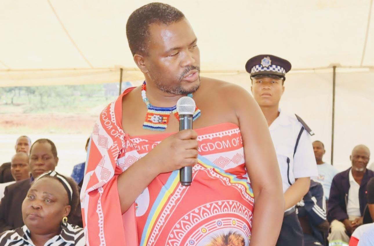 Tinkhundla Minister Sikhumbuzo Dlamini Sends Audio to Nkwene Whatsapp Group, Vigorously Denies Unleashing Police Officers to Harass Elderly who Received Food Parcels from Editor as Residents Demand Answers. Tinkhundla Minister Sikhumbuzo Dlamini Sends Audio to Nkwene Whatsapp Group, Vigorously Denies Unleashing Police Officers to Harass Elderly who Received Food Parcels from Editor as Residents Demand Answers.