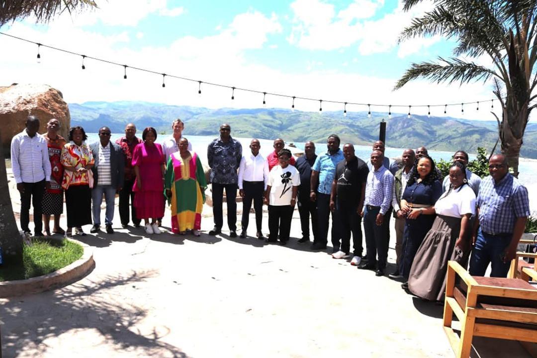 CABINET MINISTERS BOND AT SIBEBE RETREAT CABINET MINISTERS BOND AT SIBEBE RETREAT