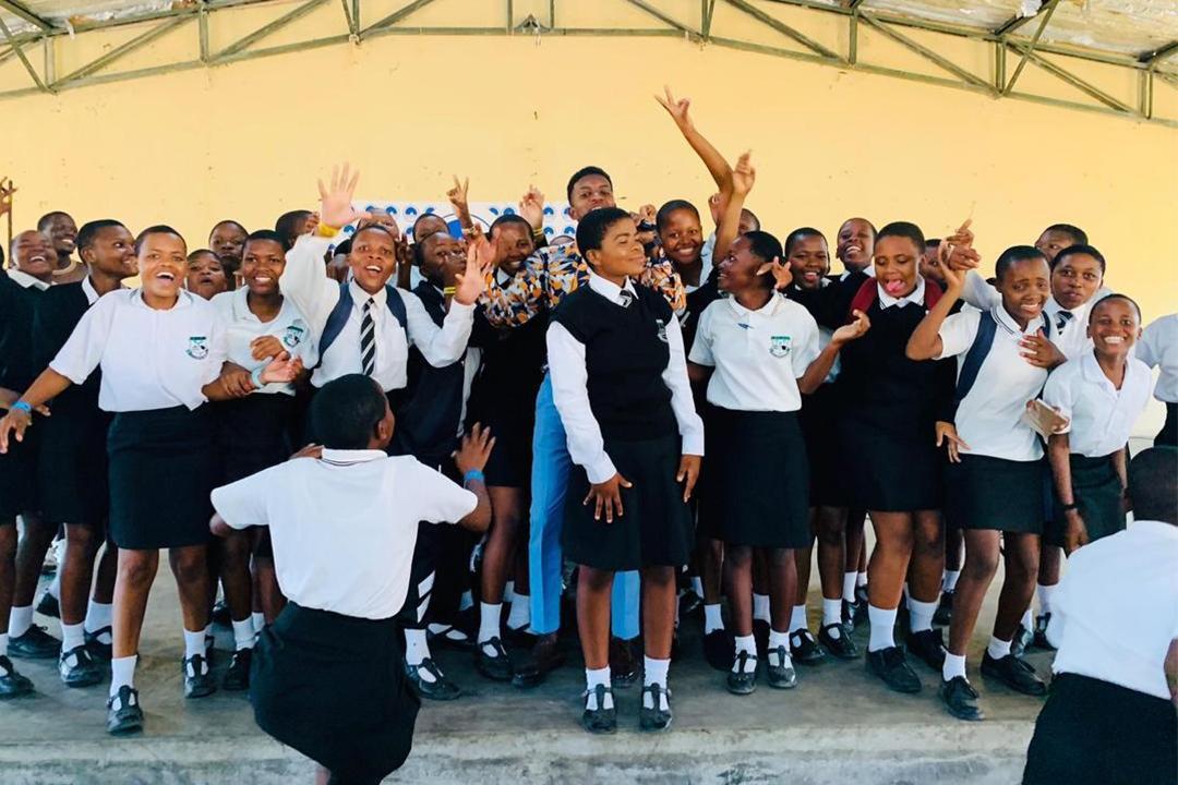 MDZURA KICKS OFF 3Rd NATIONWIDE SCHOOL TOUR AT EMCOZINI HIGH MDZURA KICKS OFF 3Rd NATIONWIDE SCHOOL TOUR AT EMCOZINI HIGH