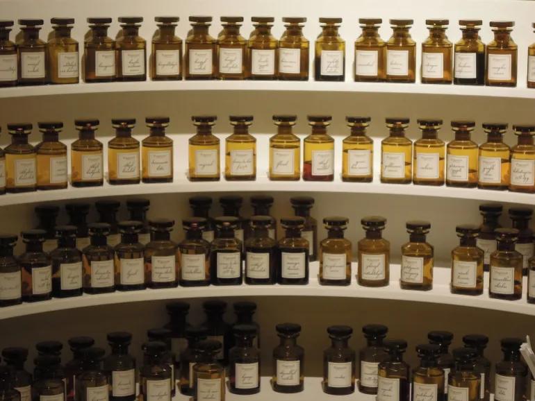 How does a Man Choose his Fragrance? A Biography in a Bottle How does a Man Choose his Fragrance? A Biography in a Bottle