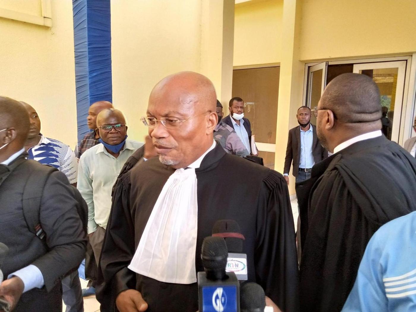 « S’il n’y a pas de victimes, il ne peut y avoir de coupables » (Me Charles-Henri Gey, avocat de Pierre Alain Mounguengui) « S’il n’y a pas de victimes, il ne peut y avoir de coupables » (Me Charles-Henri Gey, avocat de Pierre Alain Mounguengui)