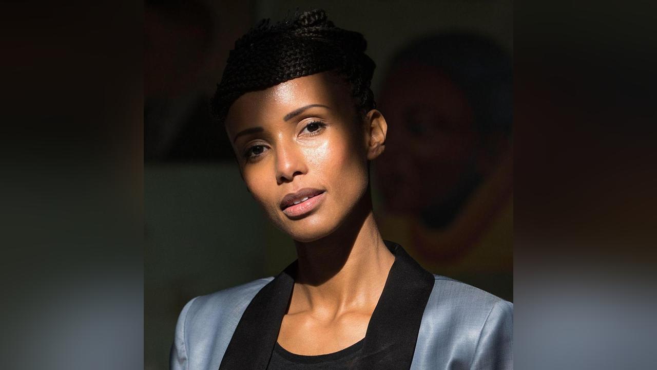 L’ex-Miss France Sonia Rolland mise en examen pour un appartement offert par Omar Bongo : «Elle reconnaît avoir fait preuve de naïveté» L’ex-Miss France Sonia Rolland mise en examen pour un appartement offert par Omar Bongo : «Elle reconnaît avoir fait preuve de naïveté»