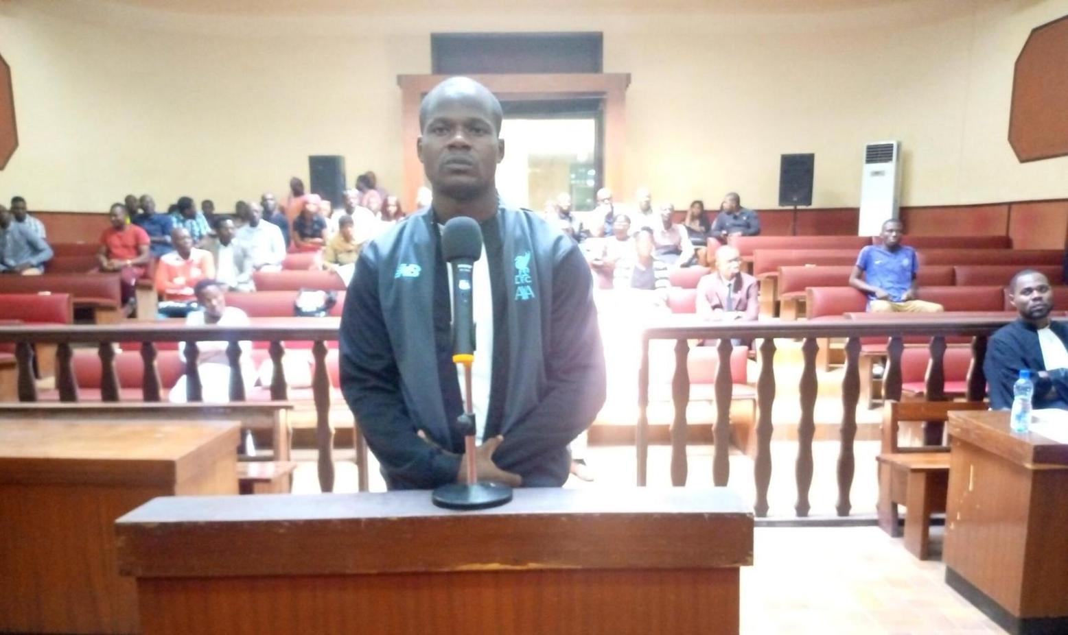 Donald Dikobou condamné à 30 ans de prison pour avoir tranchée la tête d’un boutiquier Donald Dikobou condamné à 30 ans de prison pour avoir tranchée la tête d’un boutiquier