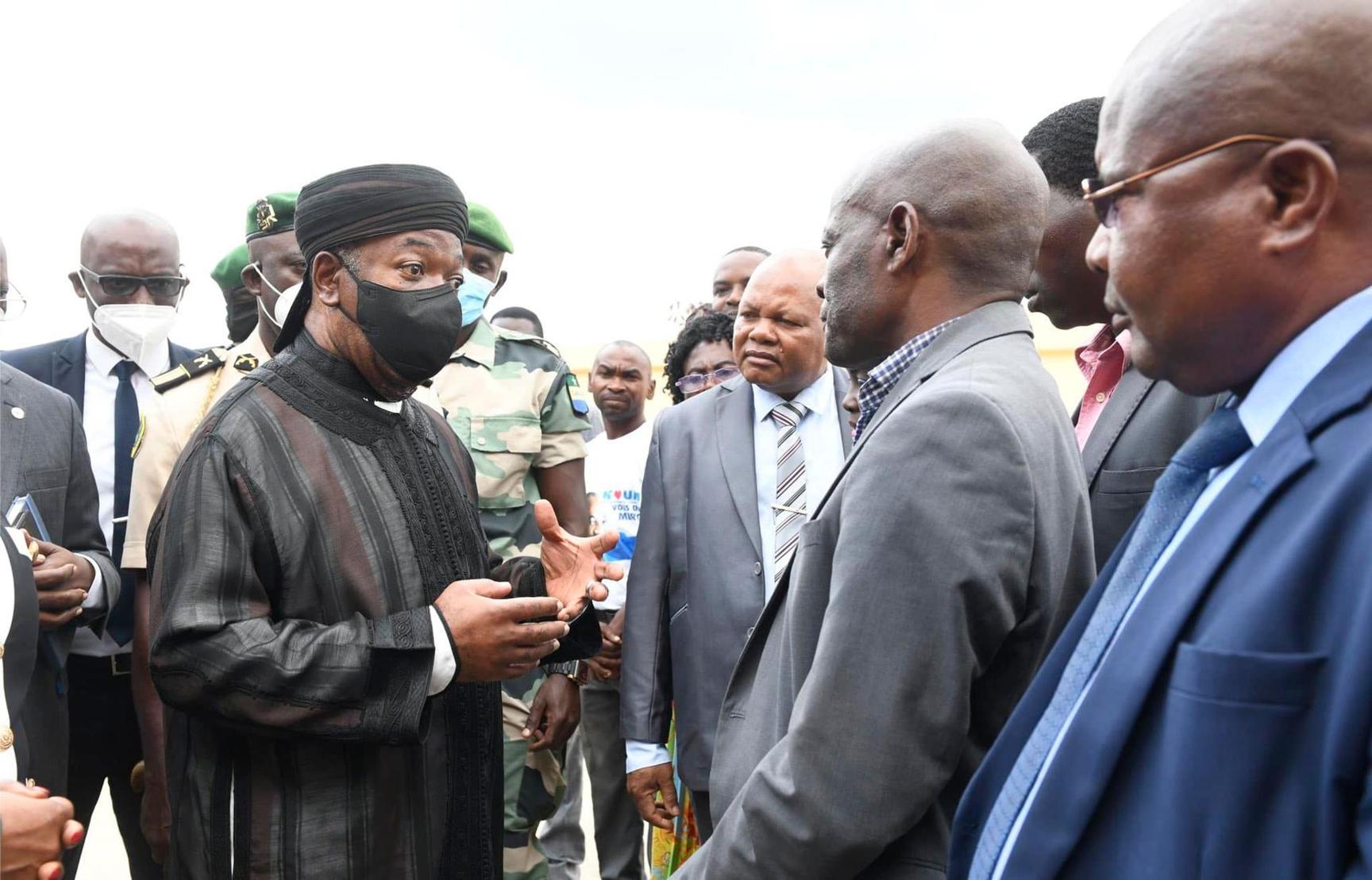 Rentrée scolaire 2022 : Ali Bongo confirme le versement de l’allocation Rentrée scolaire 2022 : Ali Bongo confirme le versement de l’allocation