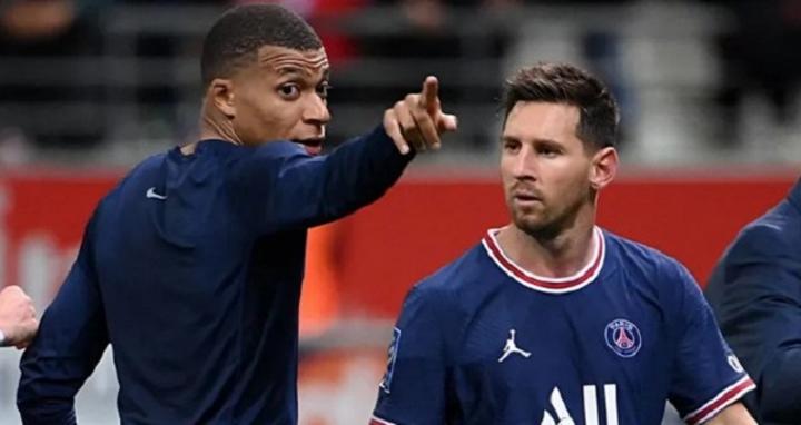 Clash entre Neymar et Mbappé : Lionel Messi a choisi son camp Clash entre Neymar et Mbappé : Lionel Messi a choisi son camp