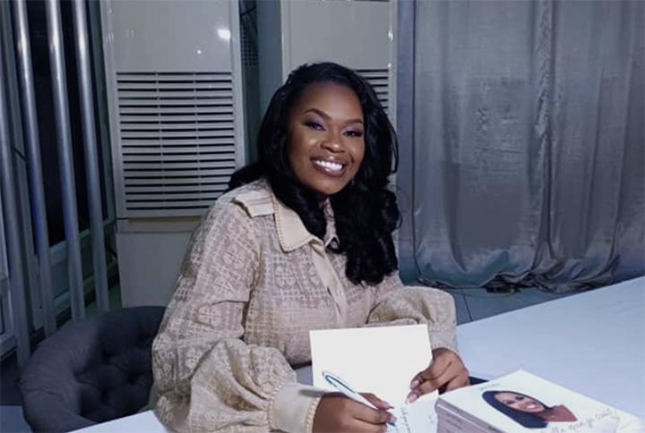 Littérature : «Celle que je suis» de Jane Libiz sur le marché Littérature : «Celle que je suis» de Jane Libiz sur le marché