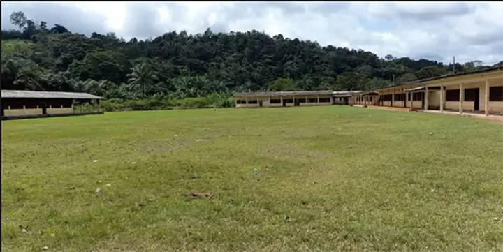 Gabon : Nouvelle reprise des cours au lycée de Mimongo après «le déluge» Gabon : Nouvelle reprise des cours au lycée de Mimongo après «le déluge»