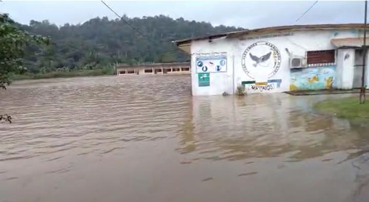 Gabon : Mimongo immergé, le lycée évacué et les cours suspendus