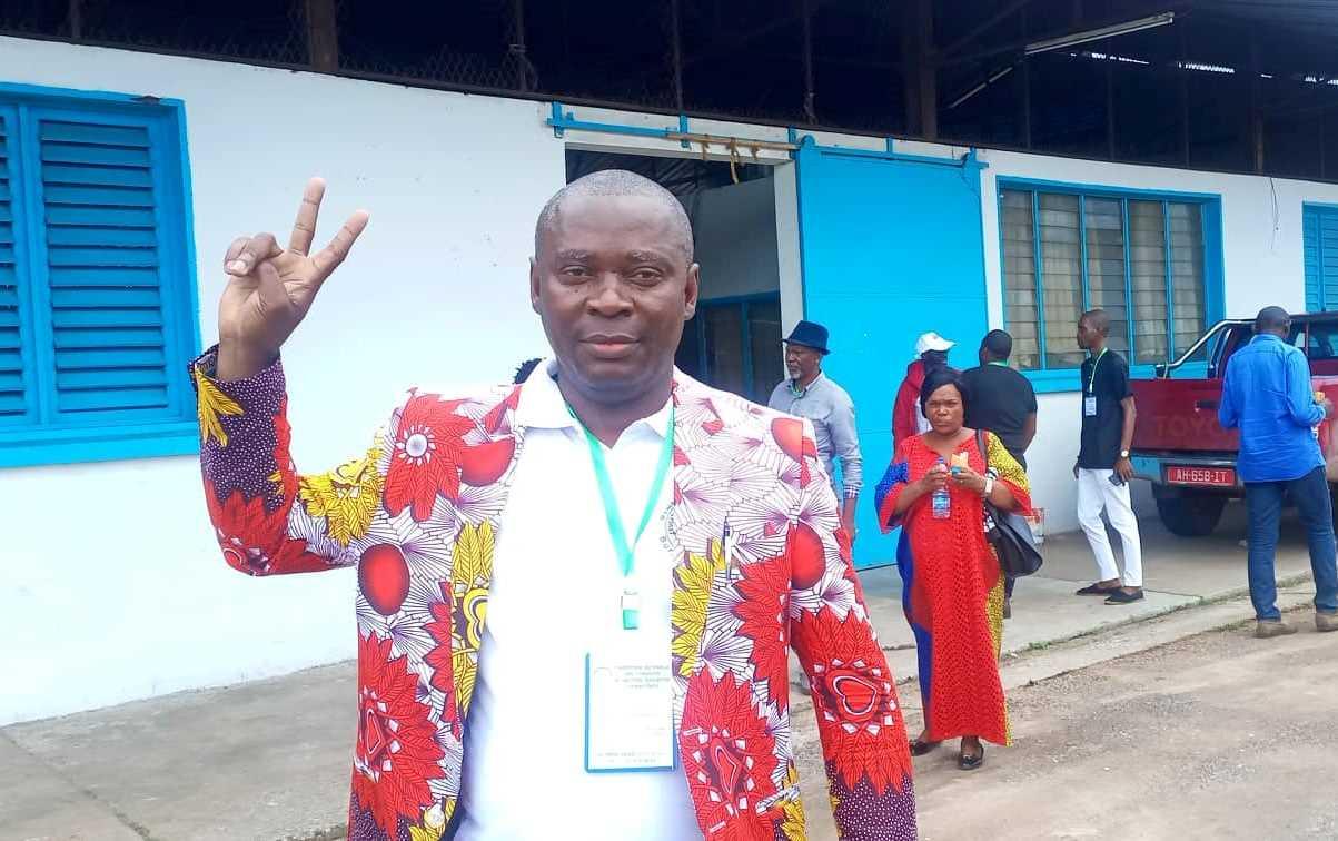 Alain Mouagouadi élu Délégué général de la CONASYSED Alain Mouagouadi élu Délégué général de la CONASYSED