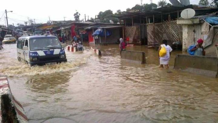 Peur à Libreville : pluie, inondation et glissement de terrain Peur à Libreville : pluie, inondation et glissement de terrain
