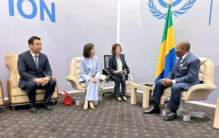 Gabon-Corée du Sud : Ali Bongo et Kyung-Won parlent gestion des forêts et crédits carbone Gabon-Corée du Sud : Ali Bongo et Kyung-Won parlent gestion des forêts et crédits carbone