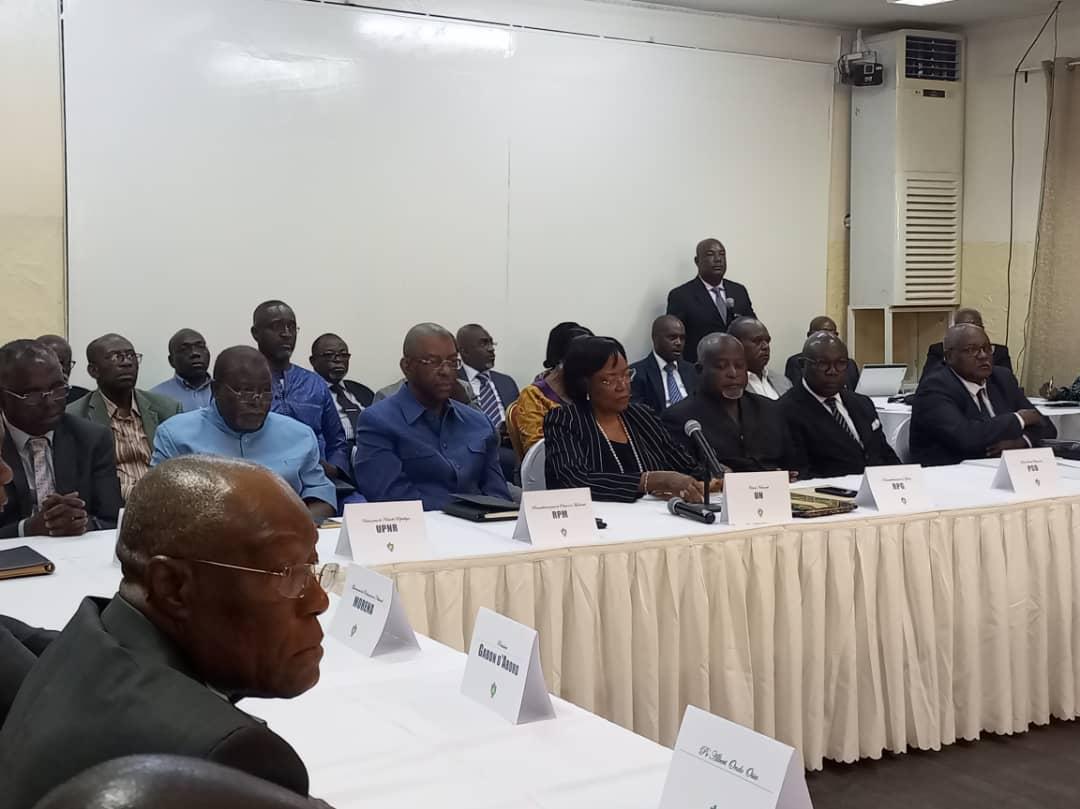 Discours d’ouverture de Paulette Missambo lors de la concertation entre partis d’opposition ce lundi à Libreville Discours d’ouverture de Paulette Missambo lors de la concertation entre partis d’opposition ce lundi à Libreville