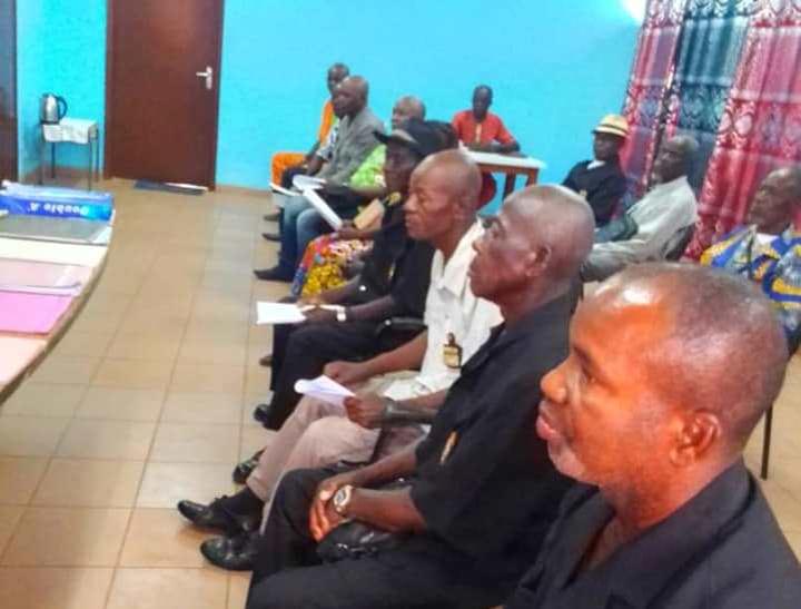 Démission collective des Chefs des villages du Caton Louami-Lelama à Okondja pour protester contre la clochardisation des populations Démission collective des Chefs des villages du Caton Louami-Lelama à Okondja pour protester contre la clochardisation des populations