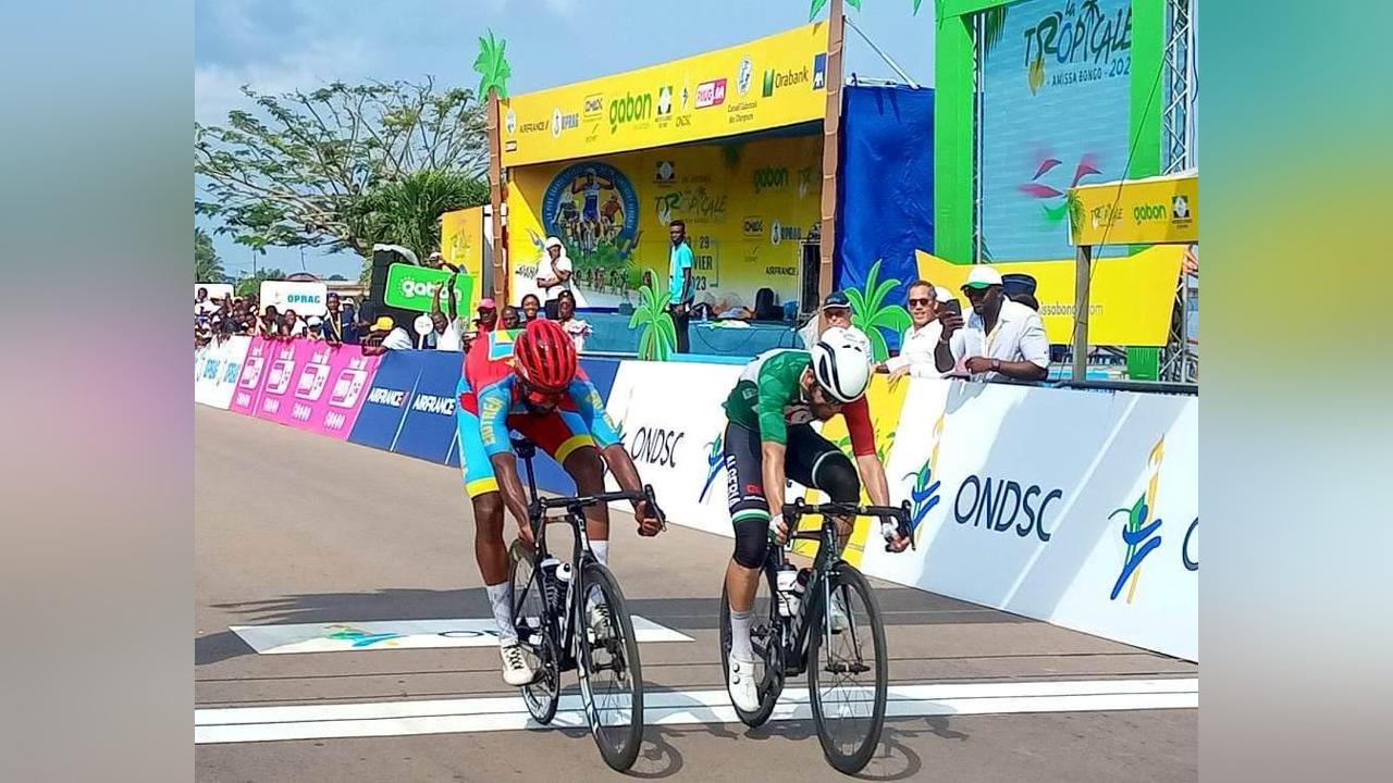 L’algérien Azzedine Lagab remporte la 4ème étape de la Tropicale Amissa Bongo 2023, mais le français Jason Tesson reste leader L’algérien Azzedine Lagab remporte la 4ème étape de la Tropicale Amissa Bongo 2023, mais le français Jason Tesson reste leader