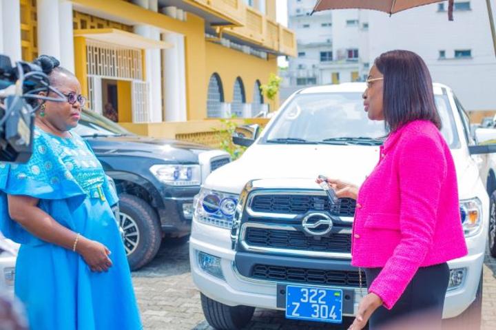 Gabon : 36 véhicules d’un premier lot aux magistrats Gabon : 36 véhicules d’un premier lot aux magistrats