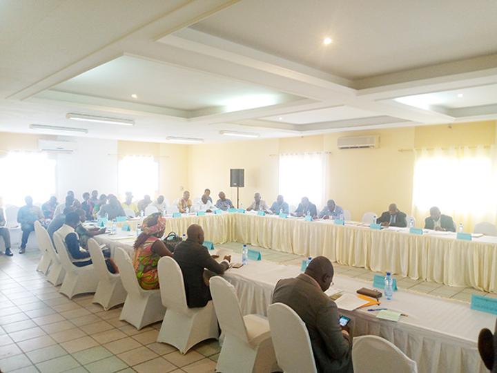Port-Gentil / Conseil départemental de Bendjé : Blocage par les élus locaux du vote du compte administratif 2015 Port-Gentil / Conseil départemental de Bendjé : Blocage par les élus locaux du vote du compte administratif 2015