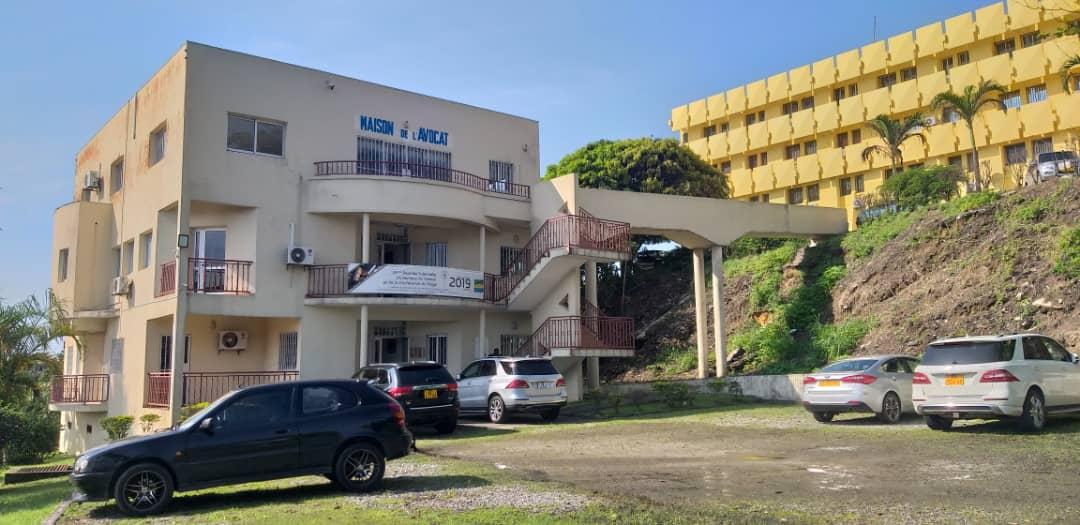 Crise au barreau du Gabon : une ordonnance ne peut pas être supérieure à un arrêt (Tribune libre par Daniel Etienne) Crise au barreau du Gabon : une ordonnance ne peut pas être supérieure à un arrêt (Tribune libre par Daniel Etienne)