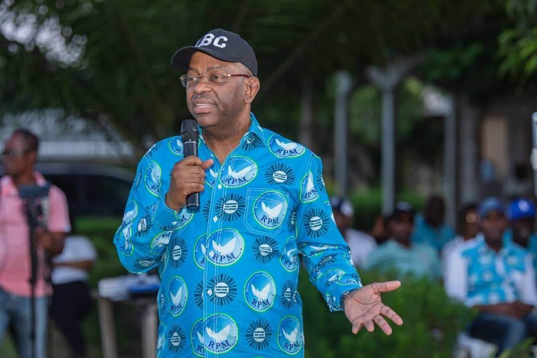 Alexandre Barro Chambrier dit non au boycott des prochaines élections générales, comme l’envisage une partie de l’opposition gabonaise Alexandre Barro Chambrier dit non au boycott des prochaines élections générales, comme l’envisage une partie de l’opposition gabonaise