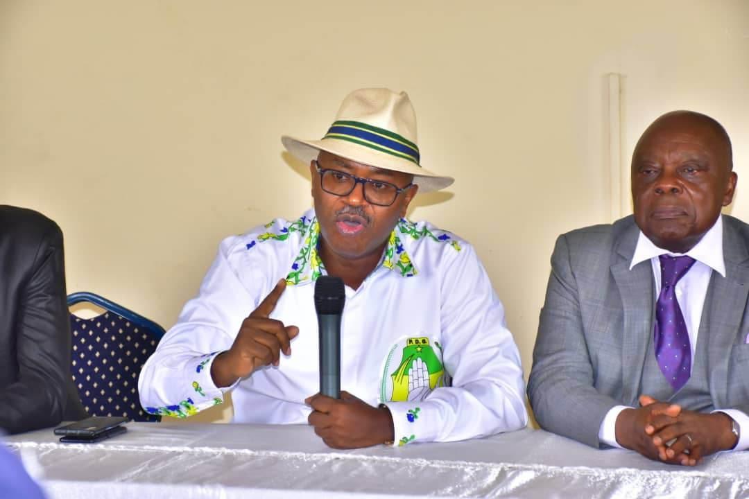 Élections 2023 : 20 millions de FCFA d’Otandault pour aider les PDGistes de l’Ogooué maritime à se faire enrôler Élections 2023 : 20 millions de FCFA d’Otandault pour aider les PDGistes de l’Ogooué maritime à se faire enrôler