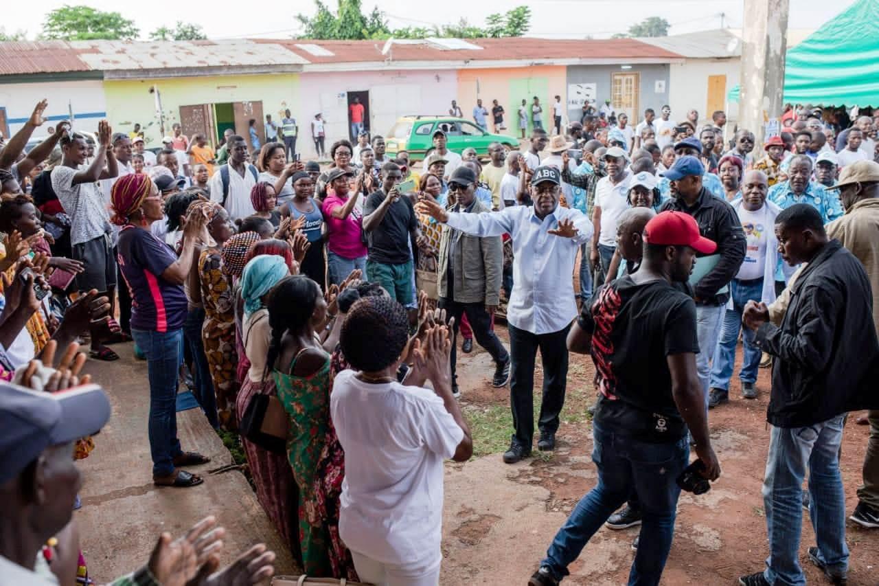 « Si on ne se lève pas pour s’inscrire massivement sur les listes électorales, il sera trop tard pour pleurer » (Alexandre Barro Chambrier) « Si on ne se lève pas pour s’inscrire massivement sur les listes électorales, il sera trop tard pour pleurer » (Alexandre Barro Chambrier)