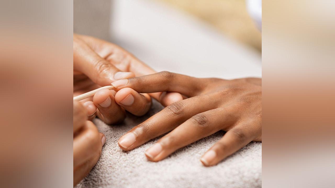 Dermatologie : ongles cassants, quelles sont les causes ? - Gabon