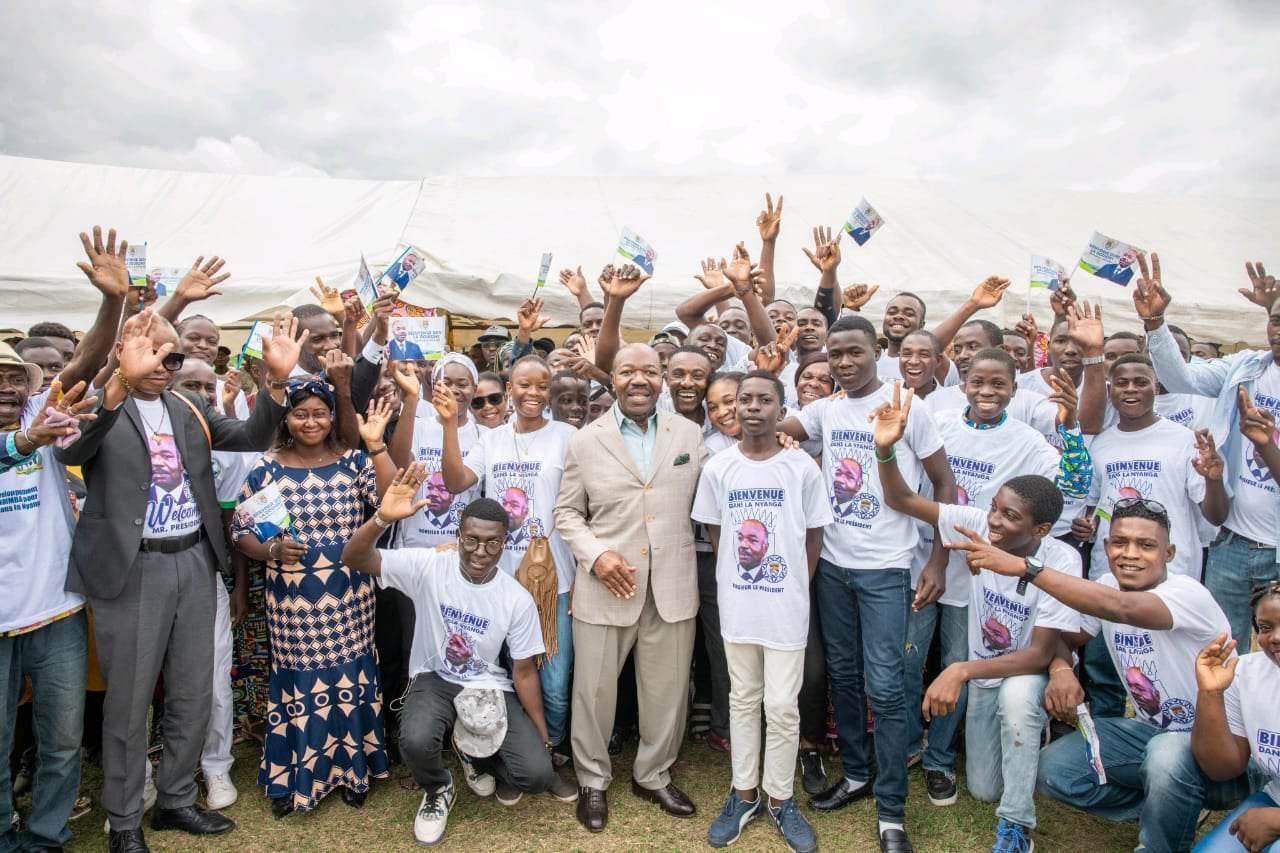 Ali Bongo demande à son gouvernement d’apporter « diligemment et efficacement » des solutions aux difficultés des populations dans la Nyanga Ali Bongo demande à son gouvernement d’apporter « diligemment et efficacement » des solutions aux difficultés des populations dans la Nyanga
