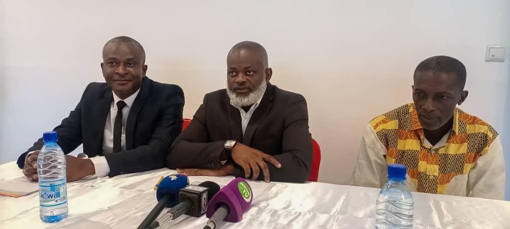 Rappels soldes : des fonctionnaires gabonais lancent une pétition vendredi au rond-point de la démocratie Rappels soldes : des fonctionnaires gabonais lancent une pétition vendredi au rond-point de la démocratie