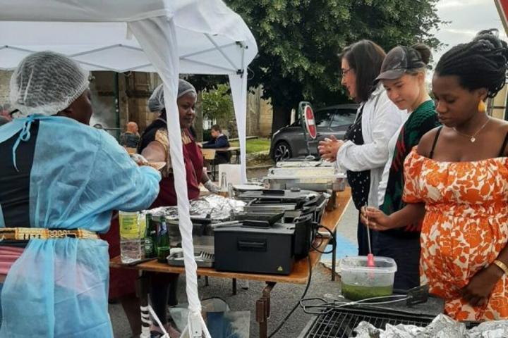 Marché artisanal nocturne de Verneuil : Les traditions gabonaises à l’honneur Marché artisanal nocturne de Verneuil : Les traditions gabonaises à l’honneur