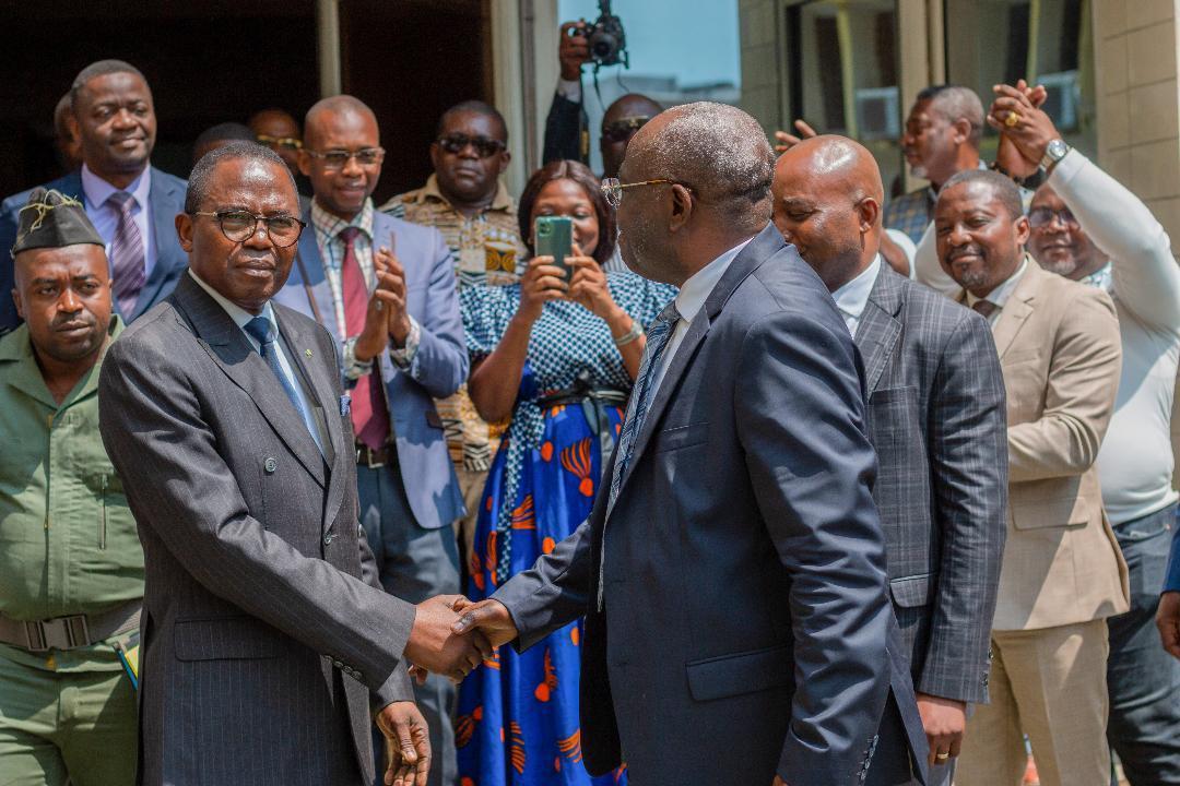 Flavien Nzengui Nzoundou va aller en guerre contre le saupoudrage pour un réseau routier confortable Flavien Nzengui Nzoundou va aller en guerre contre le saupoudrage pour un réseau routier confortable