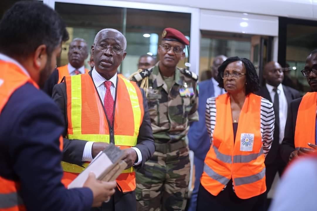 Climat social à la Zone d’Investissement Spéciale de Nkok : Raymond Ndong Sima désamorce la situation Climat social à la Zone d’Investissement Spéciale de Nkok : Raymond Ndong Sima désamorce la situation