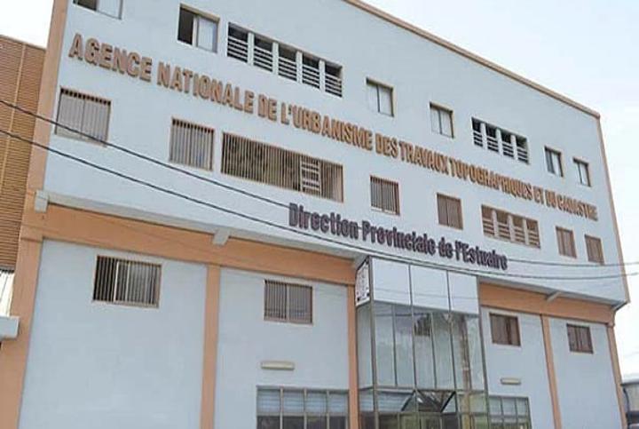 Foncier : Suspension des procédures de régularisation initiées par les étrangers et les Gabonais naturalisés Foncier : Suspension des procédures de régularisation initiées par les étrangers et les Gabonais naturalisés