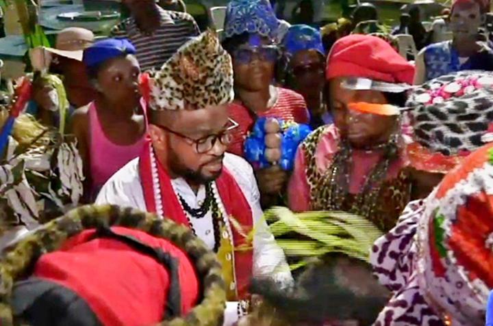 Conseil national des rites et traditions du Gabon : Un ultimatum de 6 mois aux marabouts étrangers et leurs fétiches Conseil national des rites et traditions du Gabon : Un ultimatum de 6 mois aux marabouts étrangers et leurs fétiches