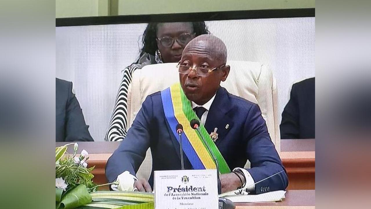 Débats à l’Assemblée nationale de la transition : Jean François Ndongou appelle les députés à faire preuve de courtoisie Débats à l’Assemblée nationale de la transition : Jean François Ndongou appelle les députés à faire preuve de courtoisie