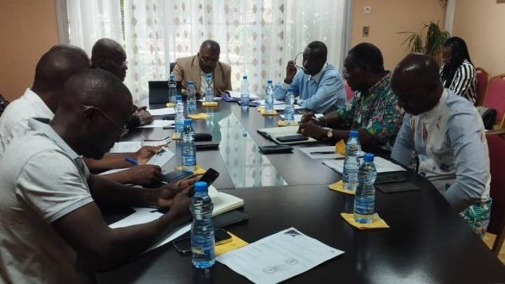 Innovation dans le secteur de l’énergie et de l’eau au Gabon : Projet de GIE pour les projets prioritaires Innovation dans le secteur de l’énergie et de l’eau au Gabon : Projet de GIE pour les projets prioritaires