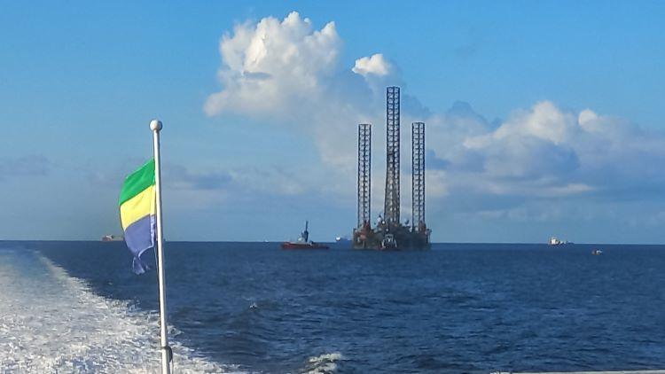 Du Pétrole au Gabon, quelques questions pour que chacun comprenne (Tribune libre par Aristide P. Nyamat Bantsiva) Du Pétrole au Gabon, quelques questions pour que chacun comprenne (Tribune libre par Aristide P. Nyamat Bantsiva)