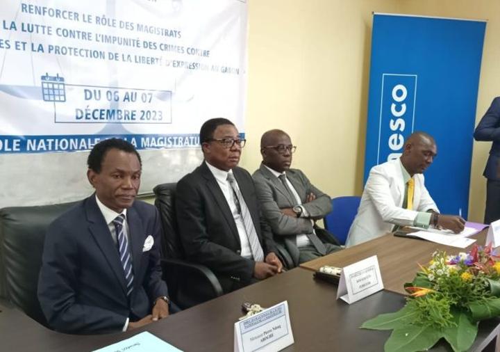 Gabon : la liberté d’expression et la sécurité des journalistes en débat à l’école de la magistrature Gabon : la liberté d’expression et la sécurité des journalistes en débat à l’école de la magistrature