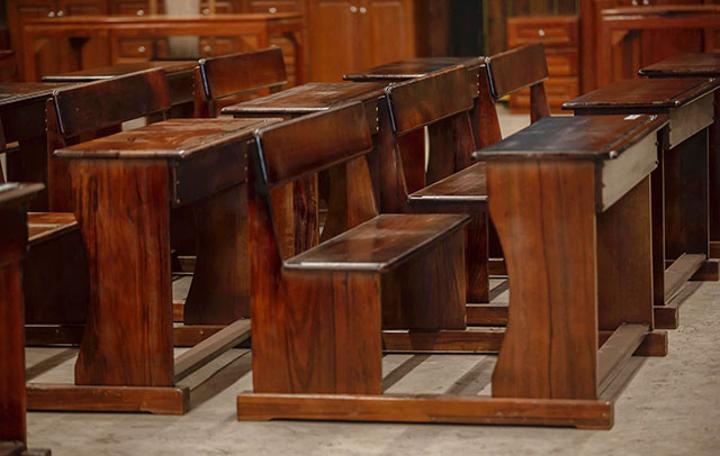 Éducation nationale : Gabon Wood Industries offre 400 tables-bancs pour combler le manque dans les écoles Éducation nationale : Gabon Wood Industries offre 400 tables-bancs pour combler le manque dans les écoles