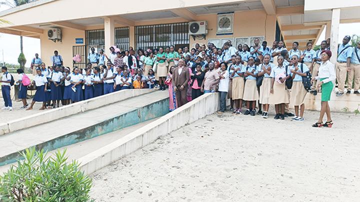 Octobre Rose: Jeunesse et Prévention des Cancers Féminins Octobre Rose: Jeunesse et Prévention des Cancers Féminins