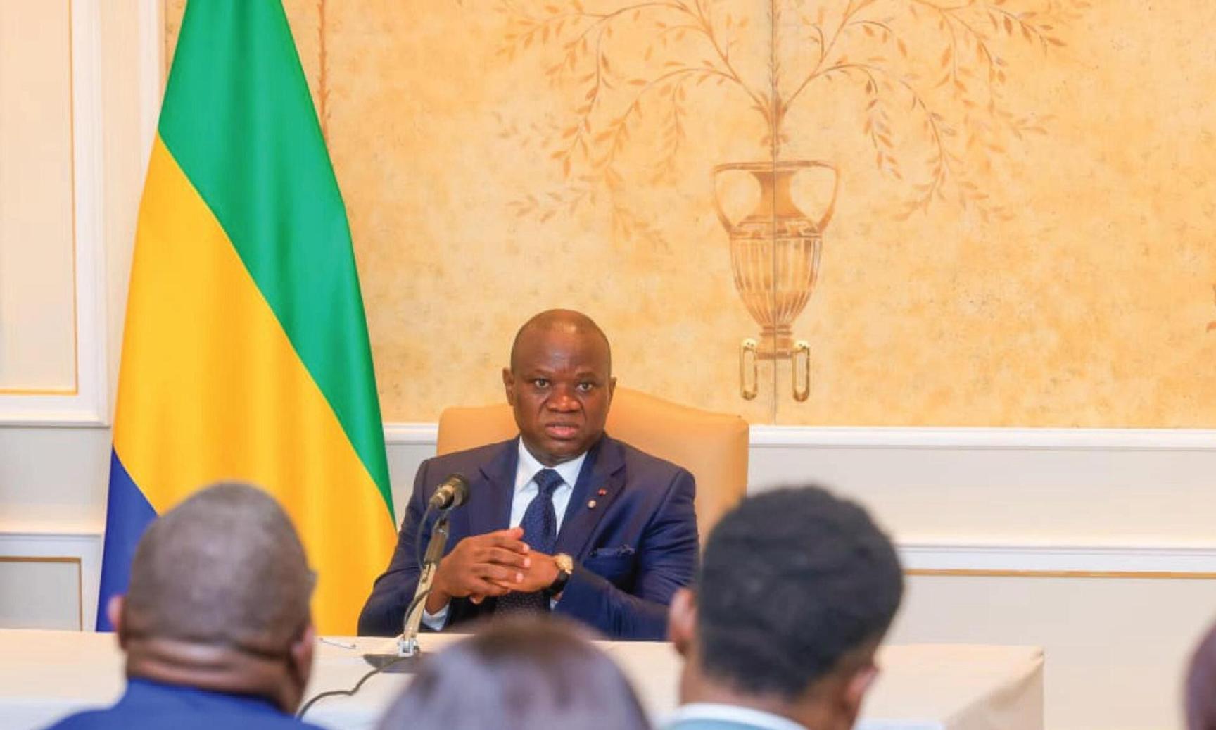 Brice Clotaire Oligui Nguema Rencontré La Diaspora Gabonaise Brice Clotaire Oligui Nguema Rencontré La Diaspora Gabonaise