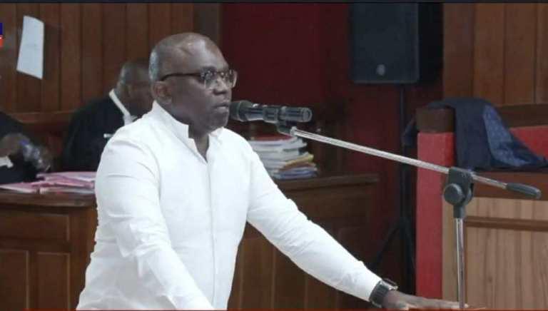 Abattements fiscaux de milliards par l'ancien patron des impôts Abattements fiscaux de milliards par l'ancien patron des impôts