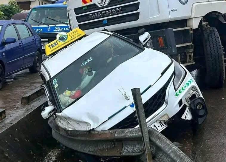 Accidents de la Route: Prudence et Sobriété au Volant ! Accidents de la Route: Prudence et Sobriété au Volant !