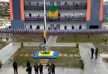 Akanda: À l’intérieur du Lycée Militaire d’Excellence Akanda: À l'intérieur du Lycée Militaire d'Excellence