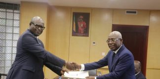 Régis Onanga Ndiaye Prend Les Rênes De L’Assemblée Nationale Régis Onanga Ndiaye Prend Les Rênes De L'Assemblée Nationale