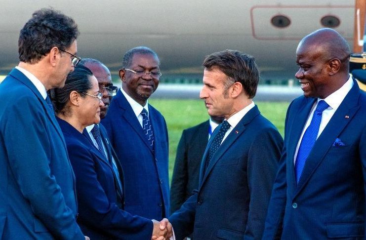 Macron Arrive à Libreville Pour Rencontrer Oligui Nguema Macron Arrive à Libreville Pour Rencontrer Oligui Nguema